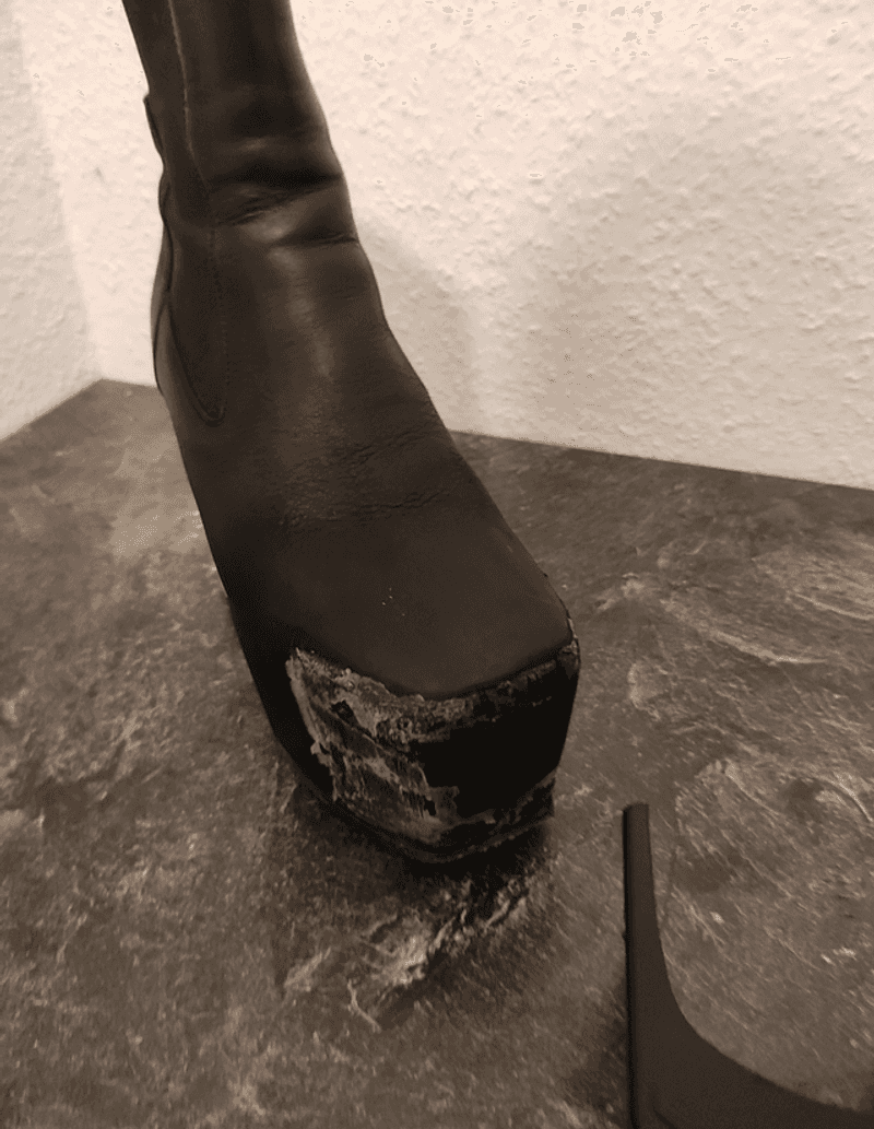 The Disappearing Heel