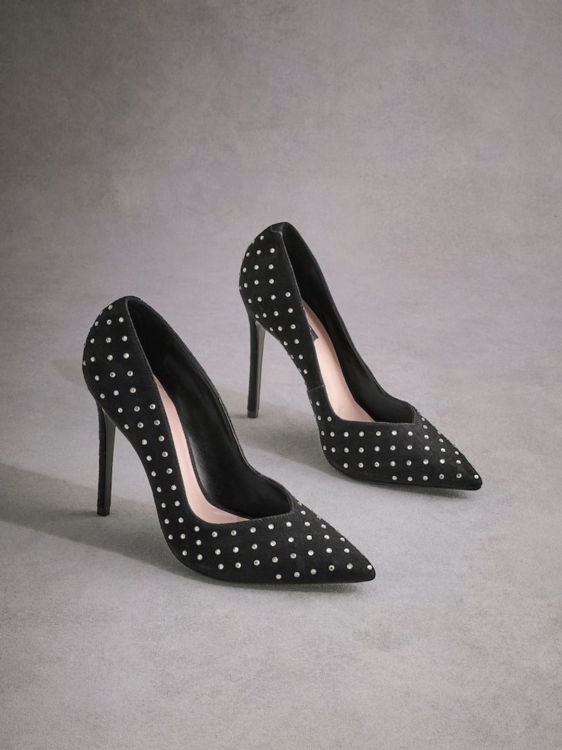 The Edgy Elegance