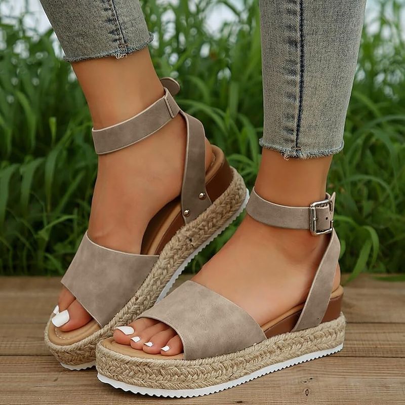 Espadrille-Inspired Flatforms