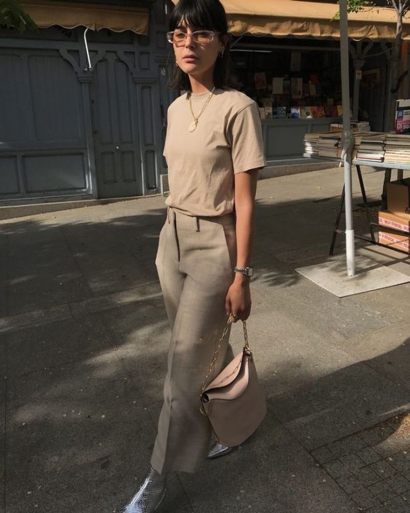 Master Monochromatic Dressing
