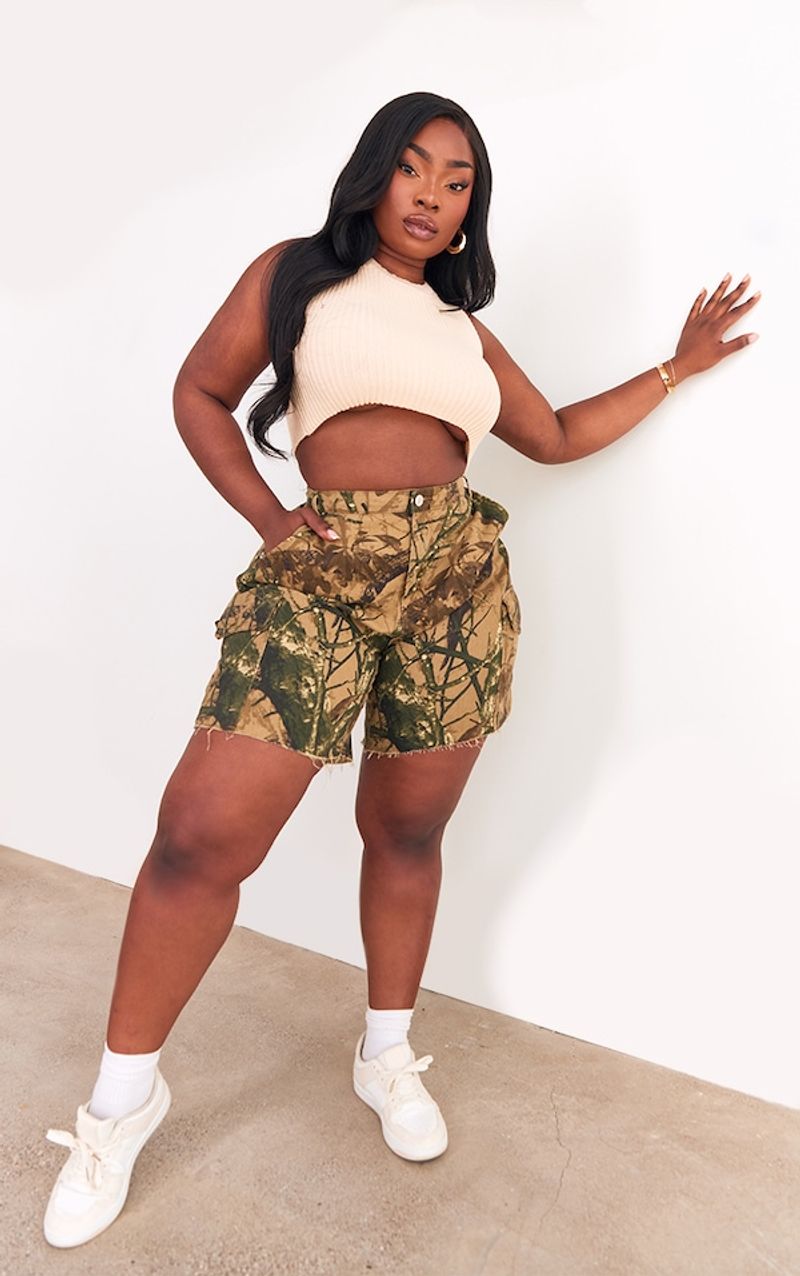 Colorful Tailored Shorts With Boxy Crop Tops