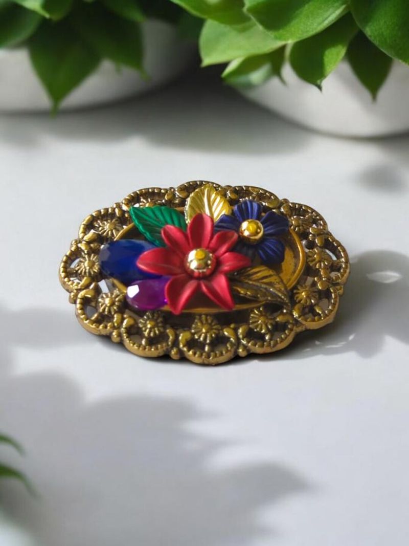 Elegant Brooch
