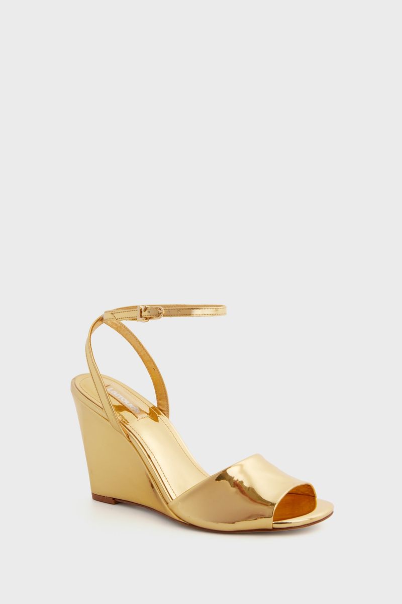 Modern Metallic Wedges