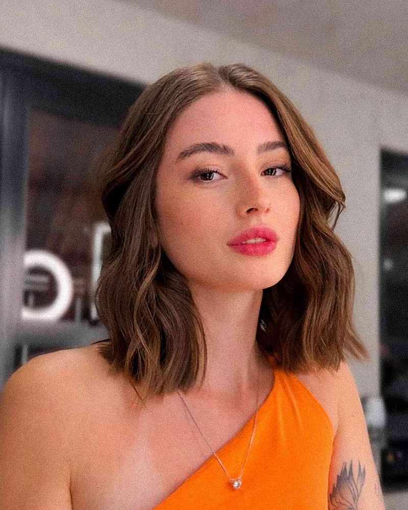 Blunt Collarbone Cut