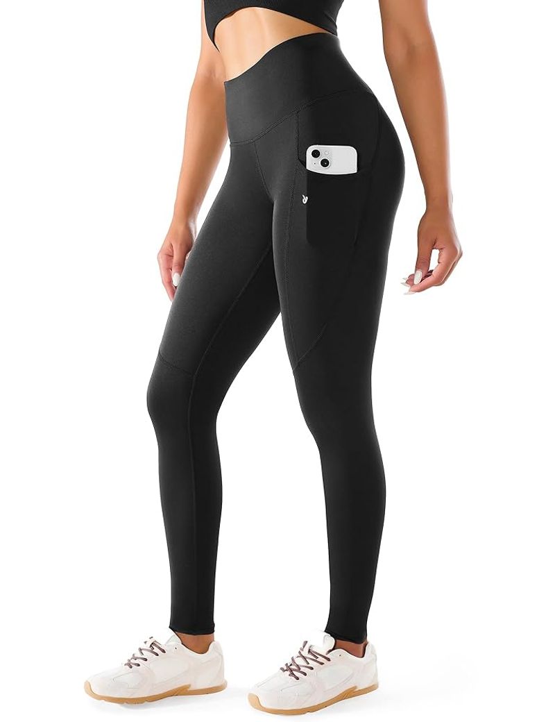 High-Waisted Black Leggings With Actual Pockets