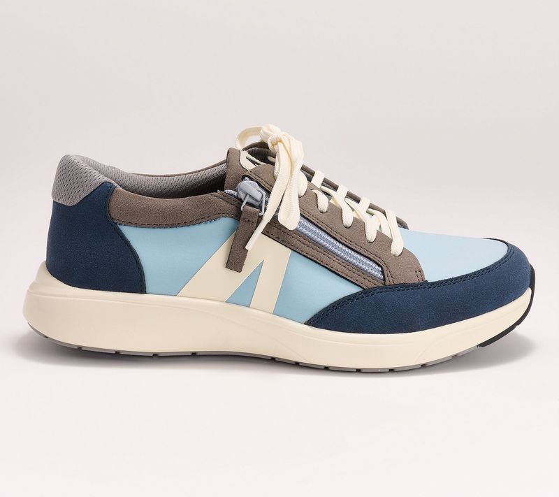 DreamFit Sneakers