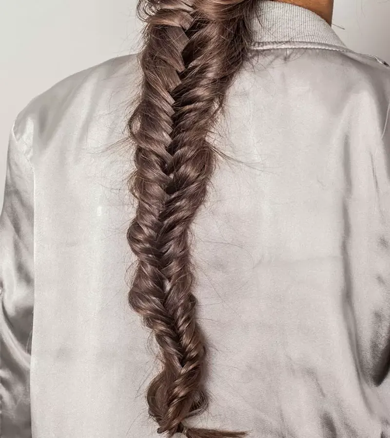 The Crispy Fishtail Braid