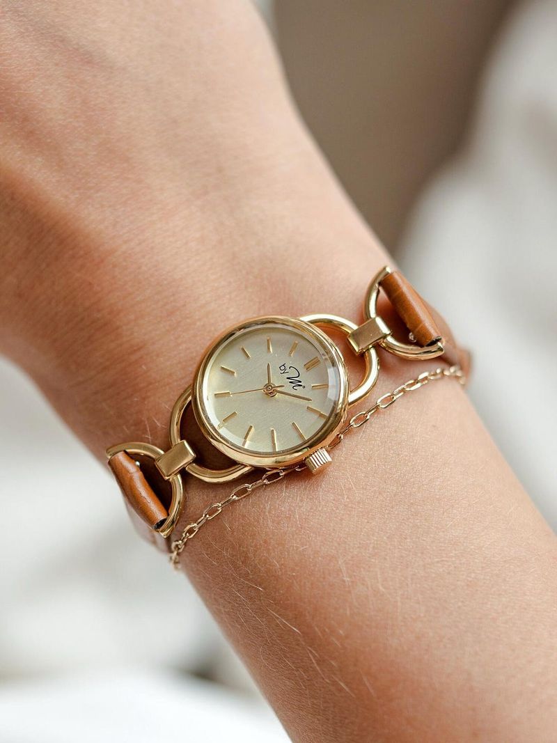 A Vintage-Inspired Wristwatch