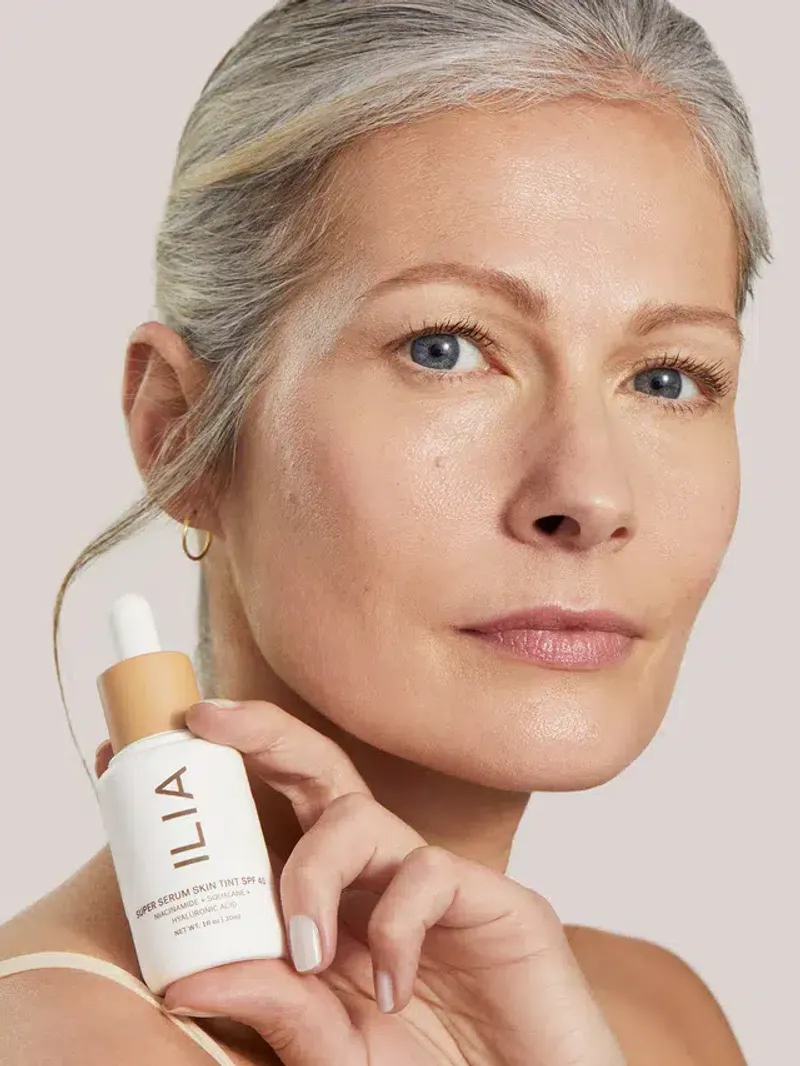Heavy Makeup Products: Lightweight Beauty