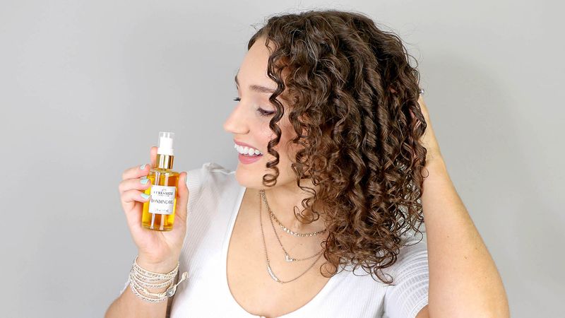 Pre-Poo Oil Treatments Prevent Dryness