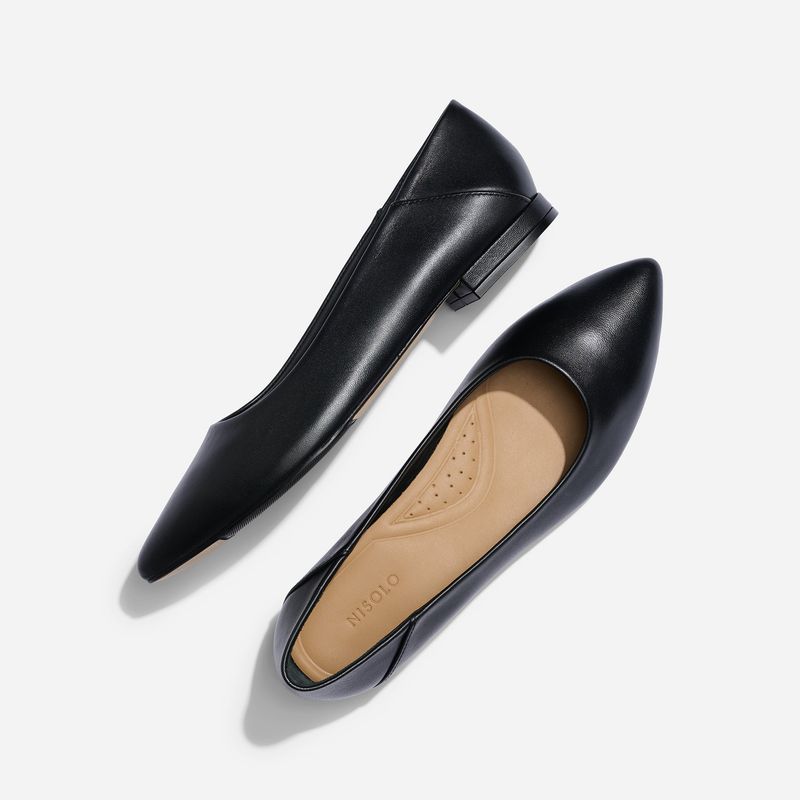Structured Ballet Flats with Pointed Toes
