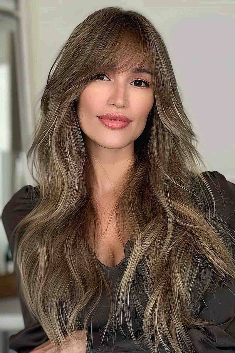 Side-Swept Layers for Round Faces