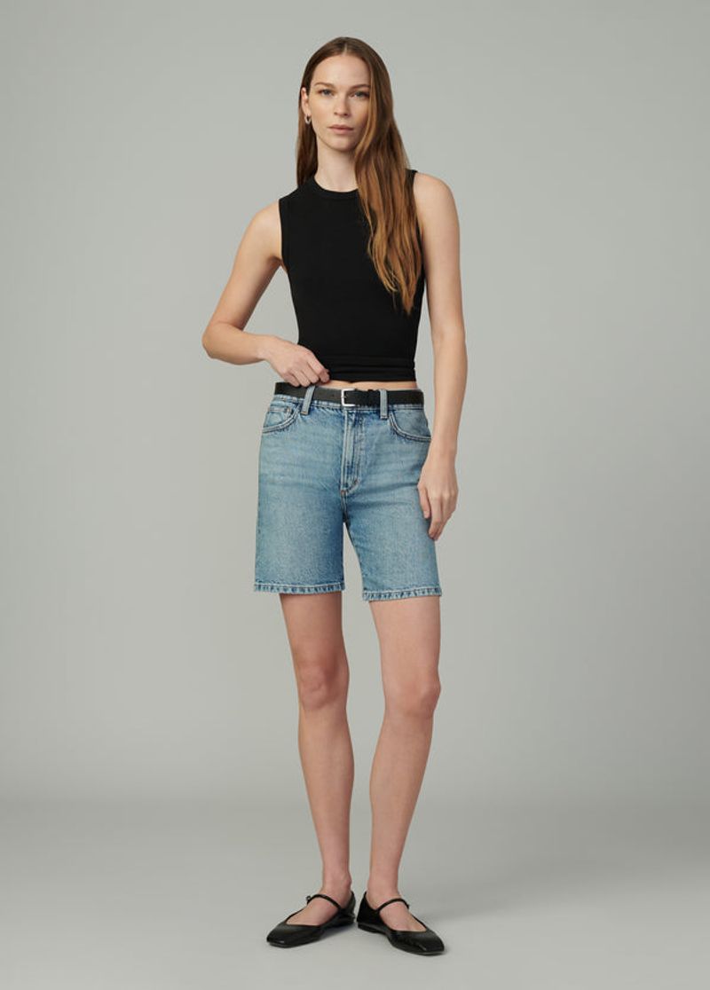 Subtle-Stretch Sophisticates