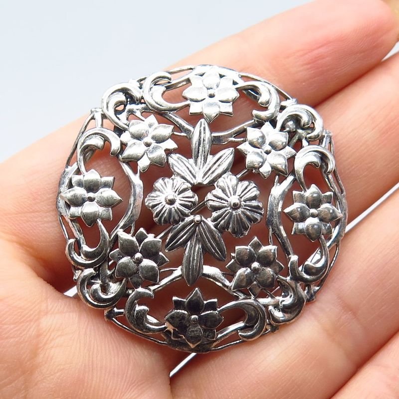 Vintage-Inspired Brooch