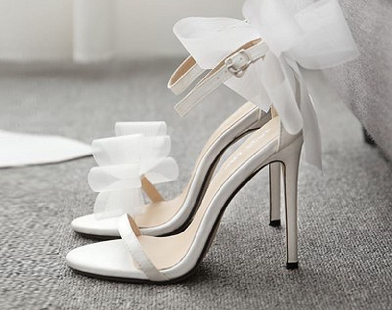 Feminine Bow Sandals