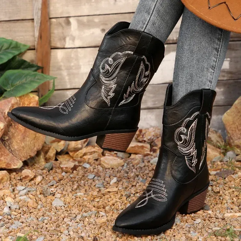 Rigid Pointed Cowboy Boots