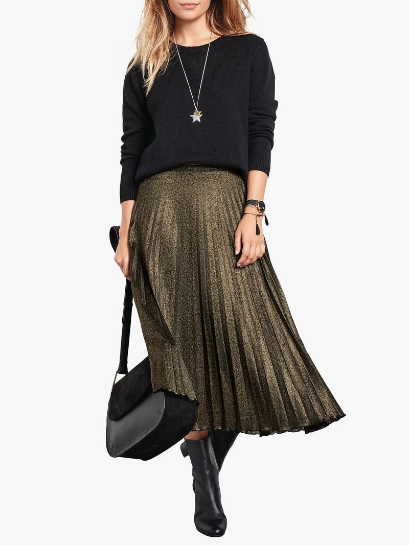 Metallic Pleats for Evening Glamour