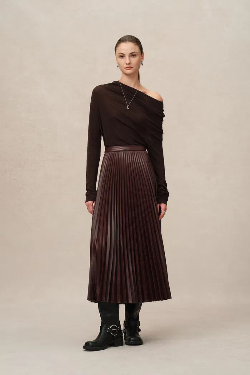 Pleated Leather for Unexpected Edge