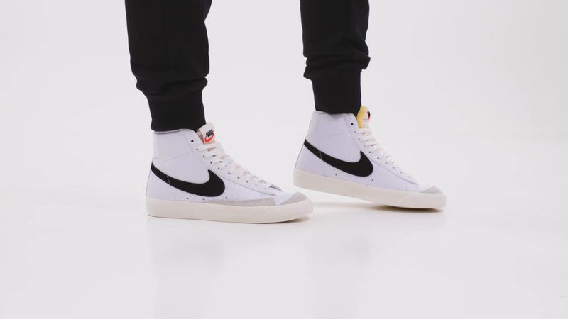 Nike Blazer Mid '77