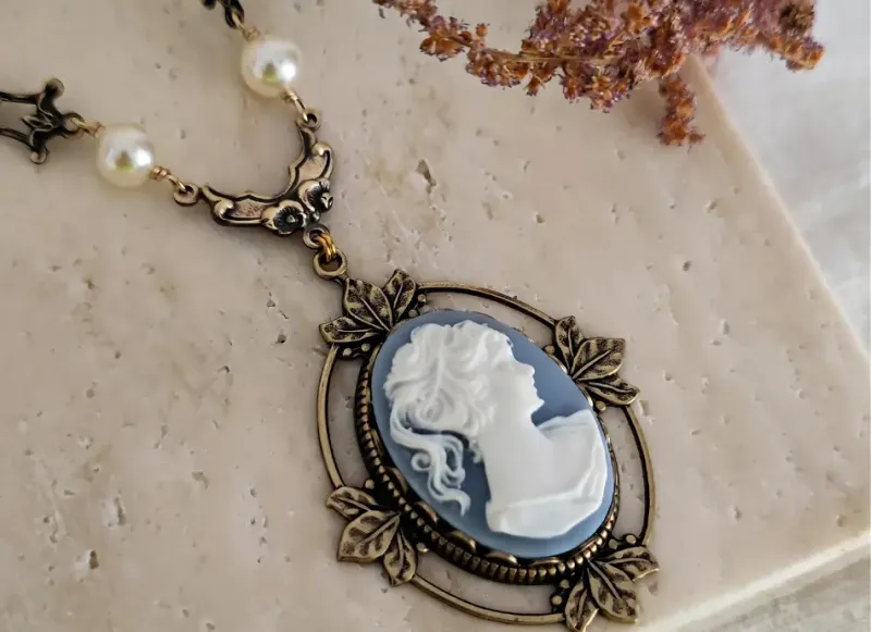 Modernized Cameos