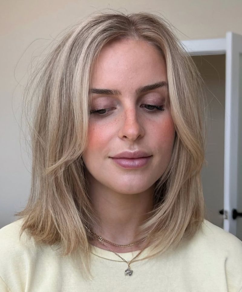 Collarbone Cut with Face-Framing Pieces