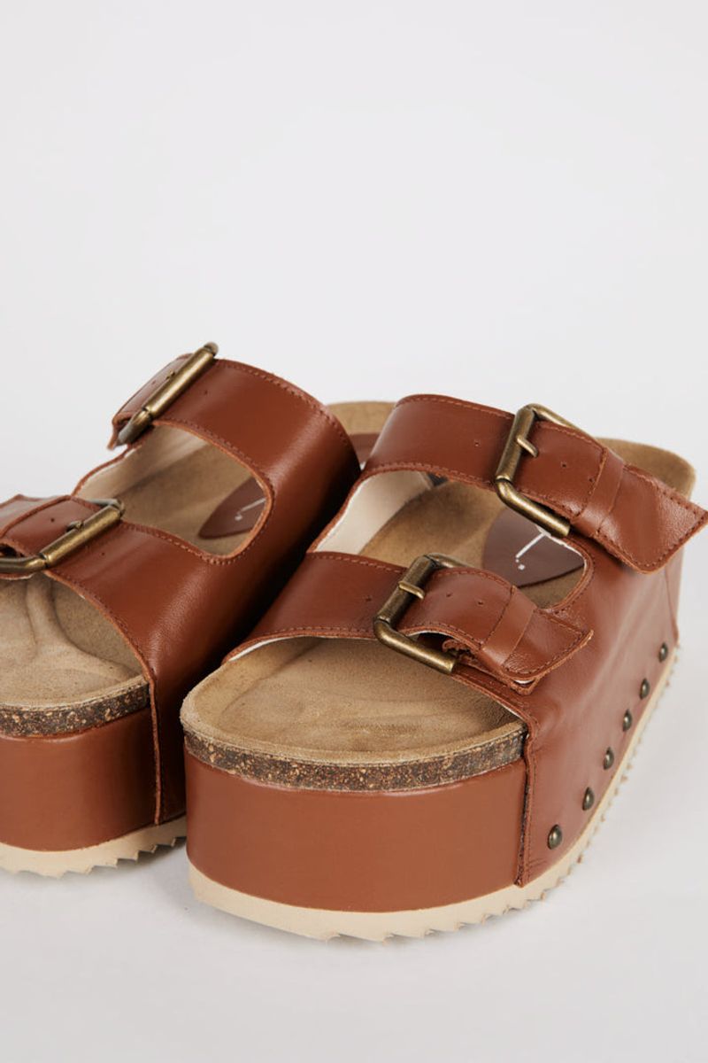 Cushioned Leather Platforms