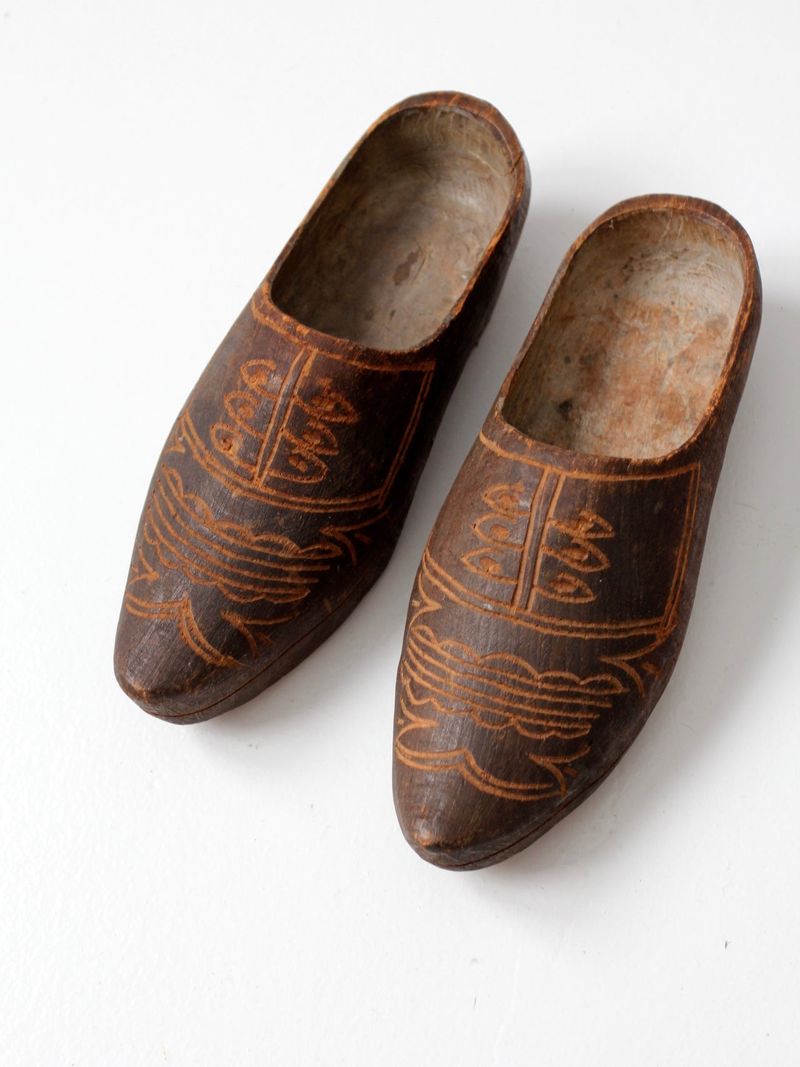 Clogs