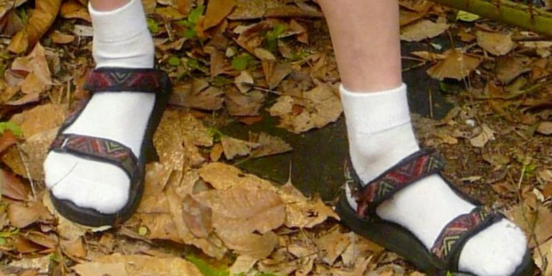 Socks With Sandals Combination