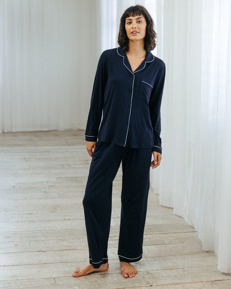 Cooling Pajama Set for Overnight Travel