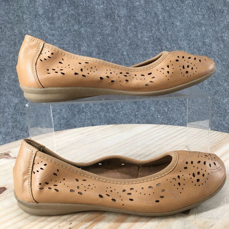 Cutout Leather Flats Bring Architectural Interest