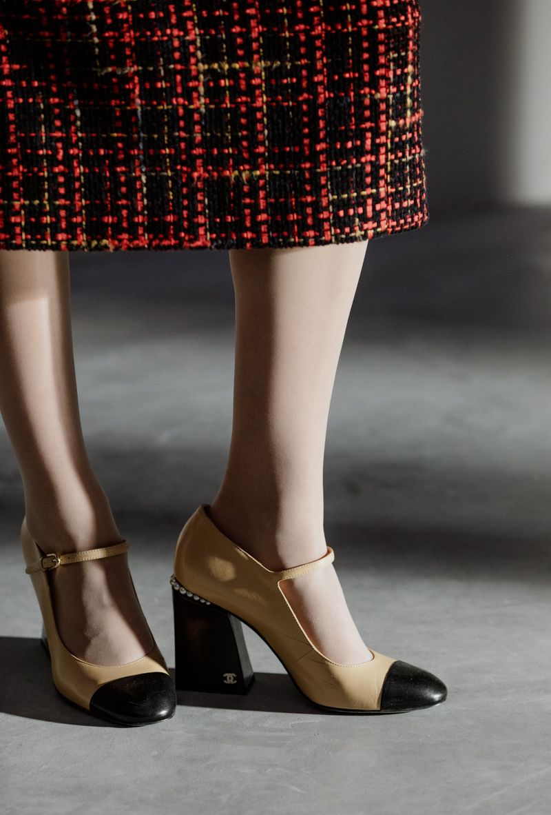 Vintage-Inspired Two-Tone Pumps