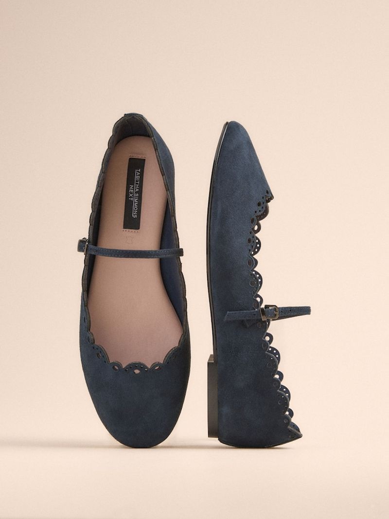 Scalloped Edge Sweethearts