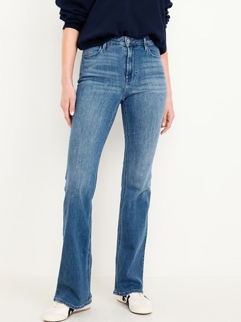 High-Waisted Jeans