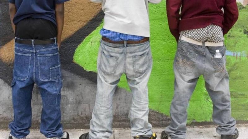 Saggy Pants