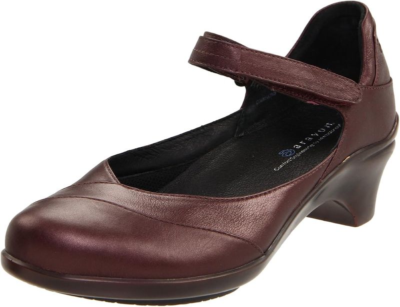 Aravon Maya Pumps