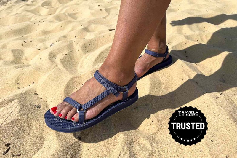 Water-Filtering Platforms For Unexpected Beach Wading