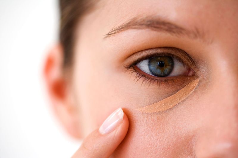 Heavy Under-Eye Concealer