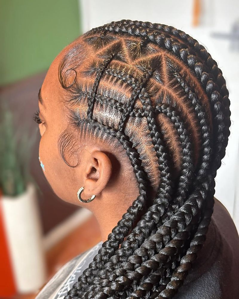 Feed-In Braids with Geometric Patterns