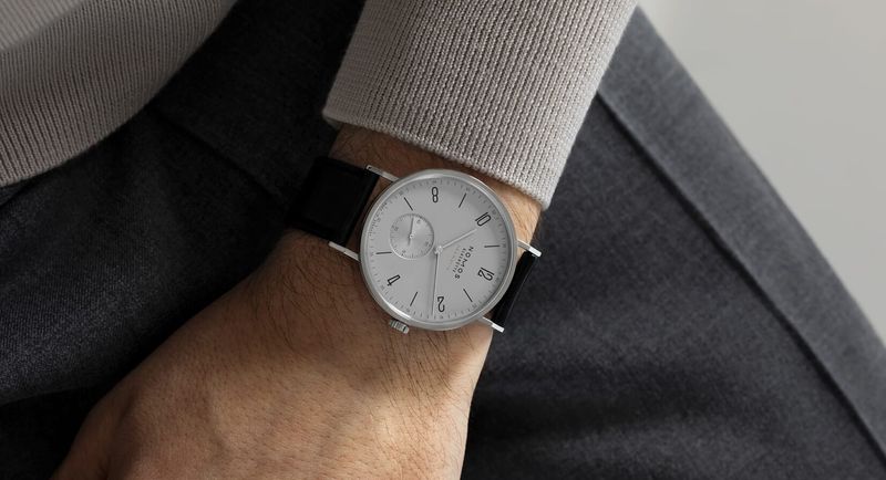 Quality Watch With Simple Face