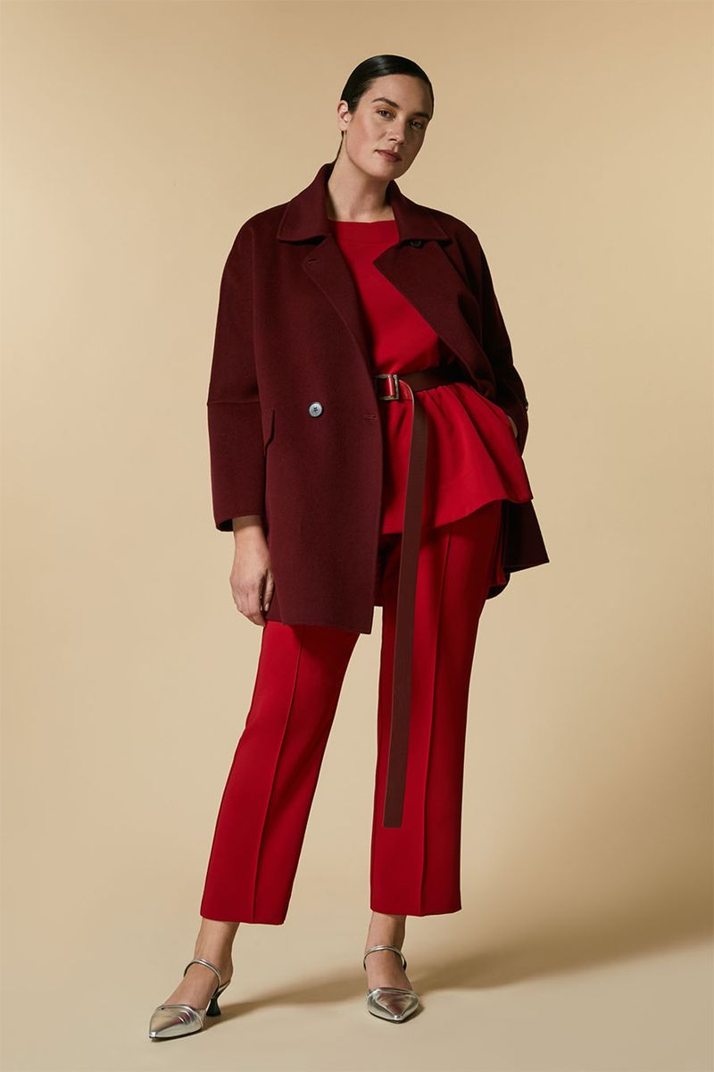 Column-Colored Footwear with Matching Pants