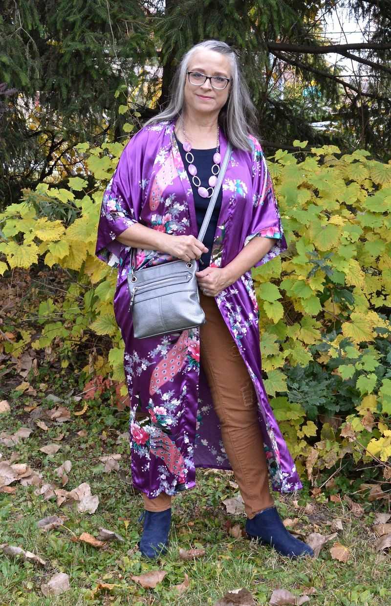 Ankle-Length Trousers with Kimono Top