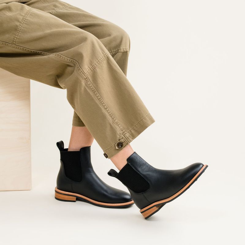 Chelsea Boots With Stretch Panels