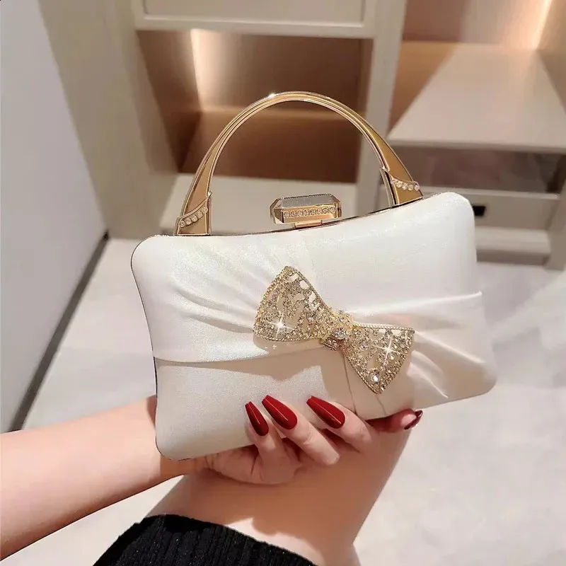 Double Ring Metal Clutch