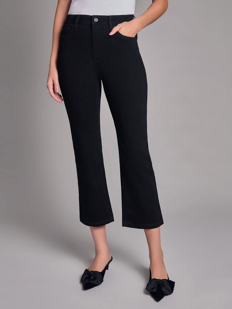 Cropped Kick Flares