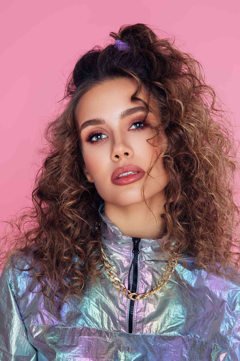 Crimped Hair That Defied Physics