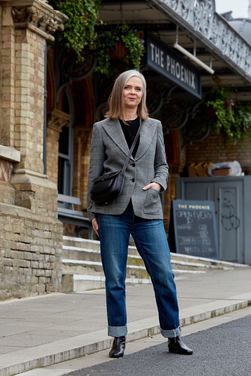 Streamlined Blazers: Structured Sophistication