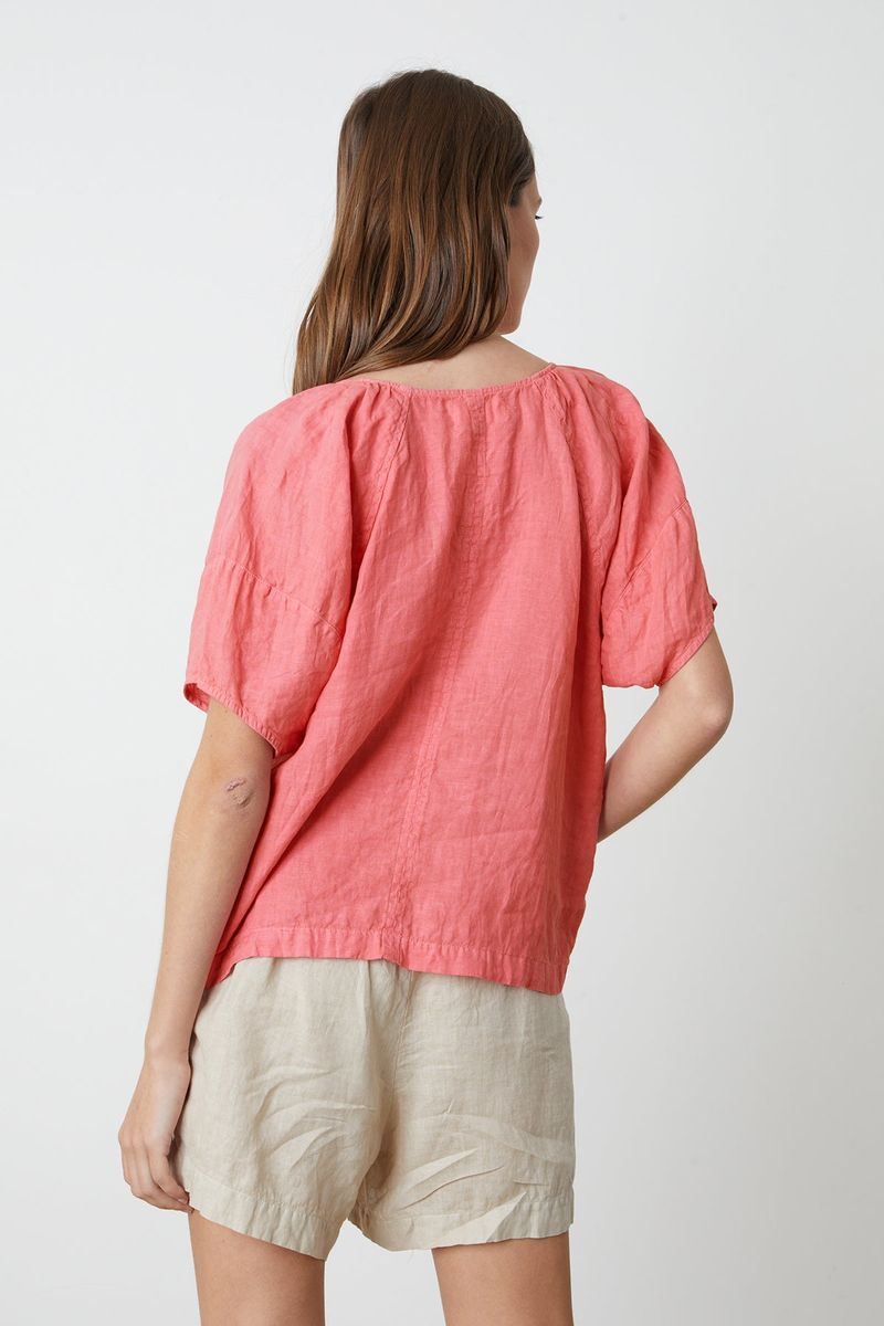 Relaxed Raglan Sleeve