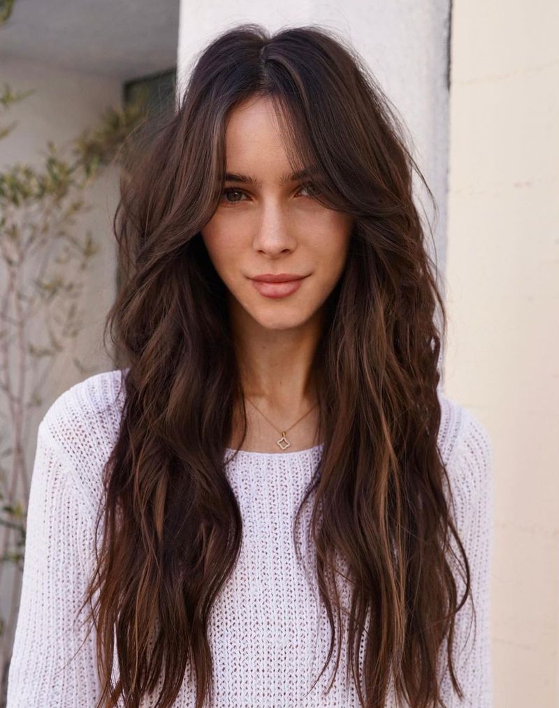 Curved Bangs for Diamond Faces