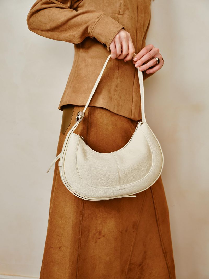 The Understated Half-Moon Hobo