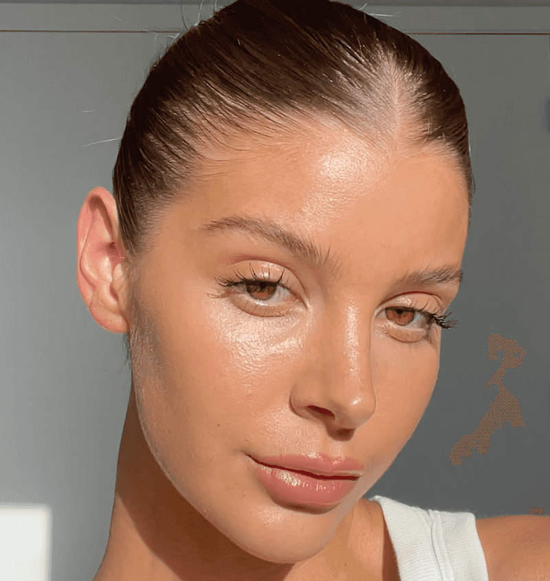Minimal Reliance On Makeup